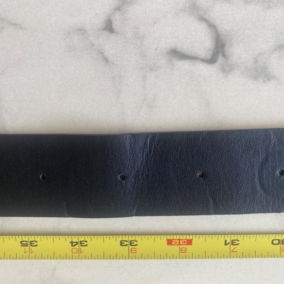 Black leather belt with gold buckle - Picture 4 of 4